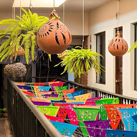 Hotel Villa Esmeralda 툭스틀라 외부 사진